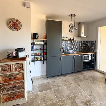 T2 Lumineux Climatise Avec Parking Apartmán *