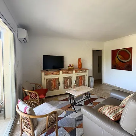 T2 Lumineux Climatise Avec Parking Appartement